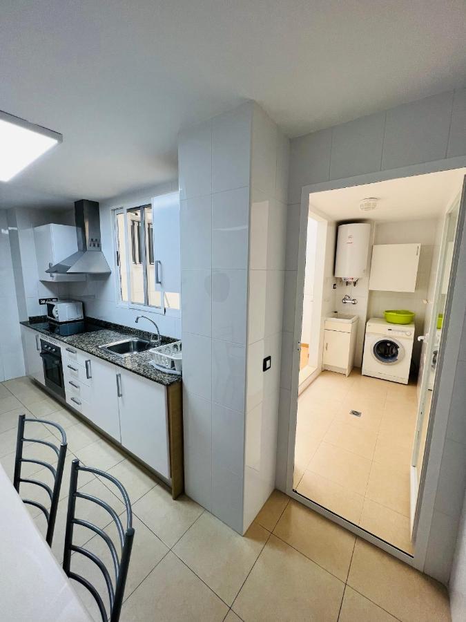 APARTAMENTO CENTRO 3 HABITACIONES CON AIRE ACONDICIONADO A 150m DE LA PLAYA Peñíscola Exterior foto